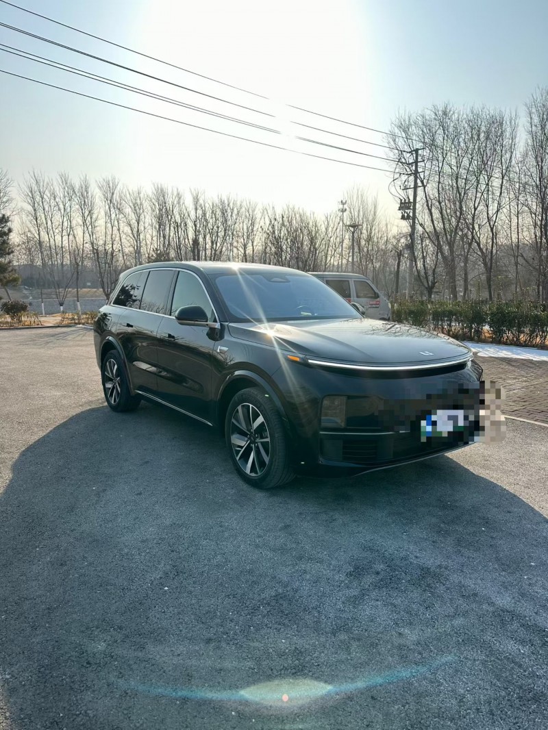 青岛23年理想L82