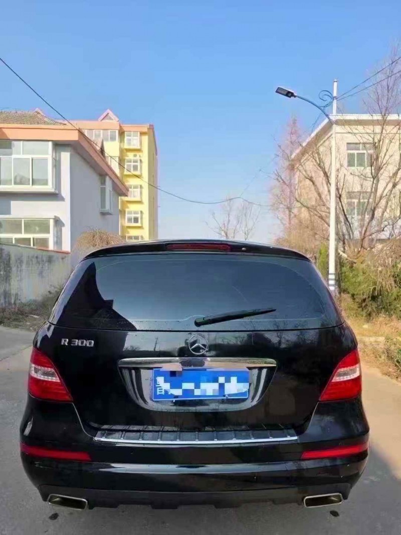 济宁12年奔驰R8