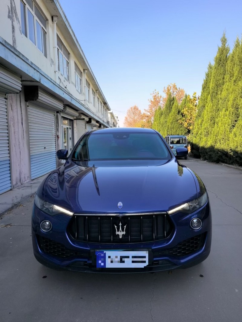 青島18年瑪莎拉蒂Levante1