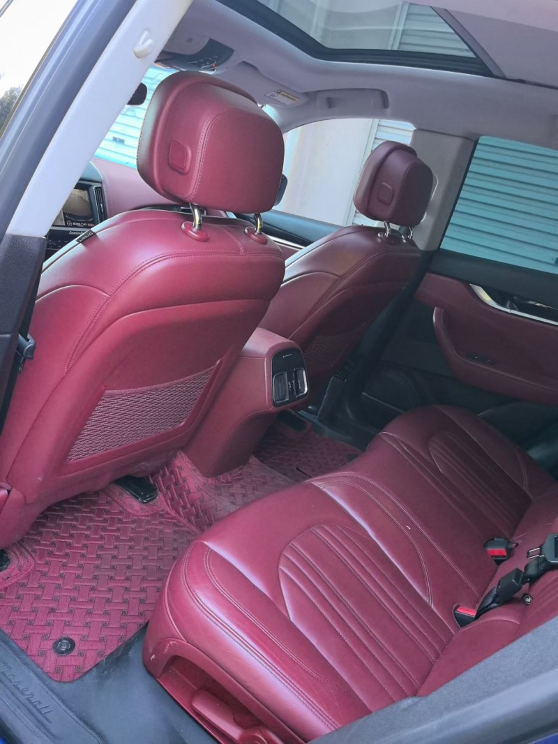 青島18年瑪莎拉蒂Levante6