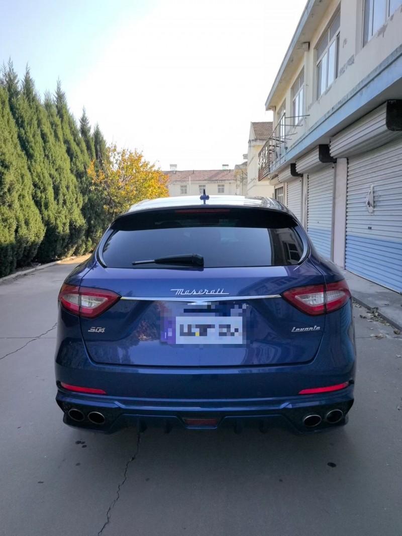 青島18年瑪莎拉蒂Levante9