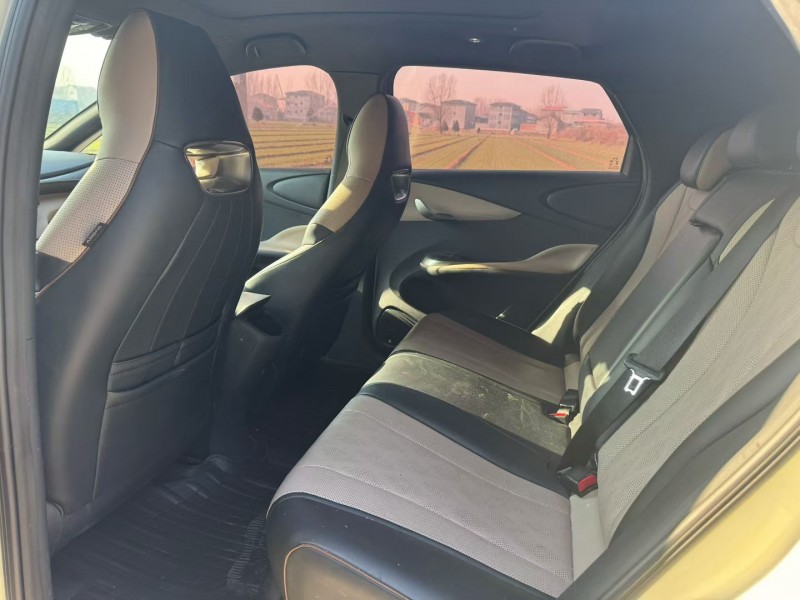 新乡23年比亚迪海豚5