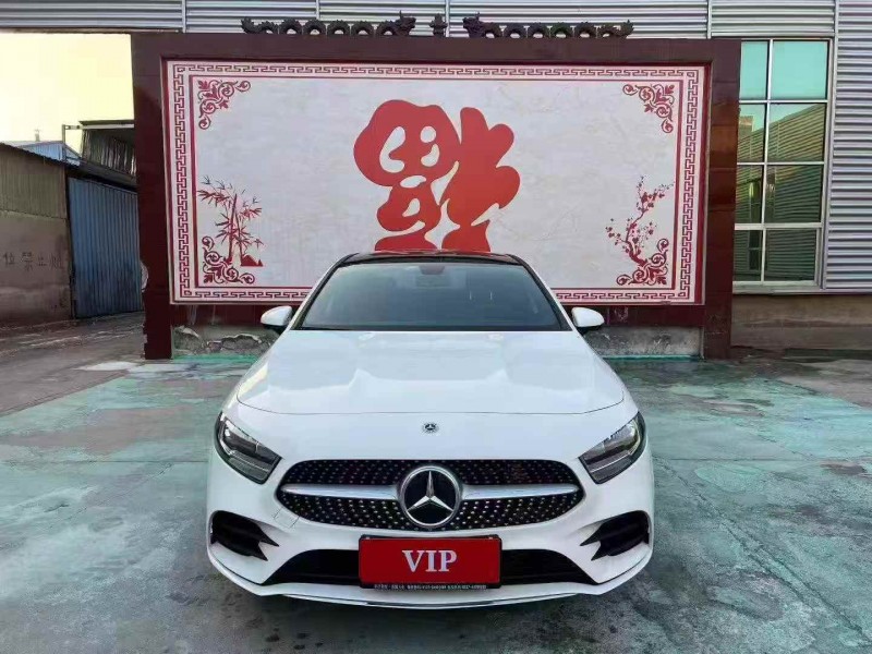 济宁23年奔驰A1