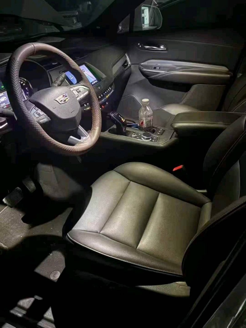 台州20年凯迪拉克XT46