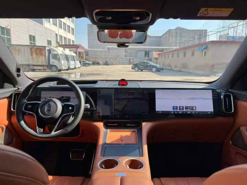 济宁25年华为智选问界6