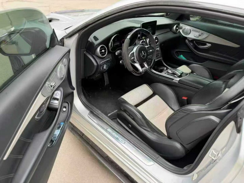 昆明17年奔驰AMG6