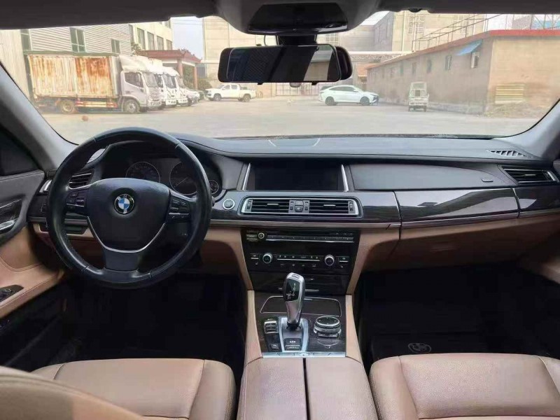 济宁14年宝马7系5