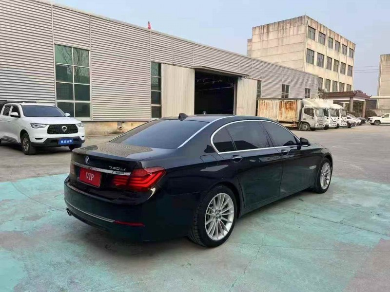 济宁14年宝马7系8
