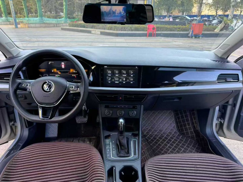 昆明21年大众朗逸5