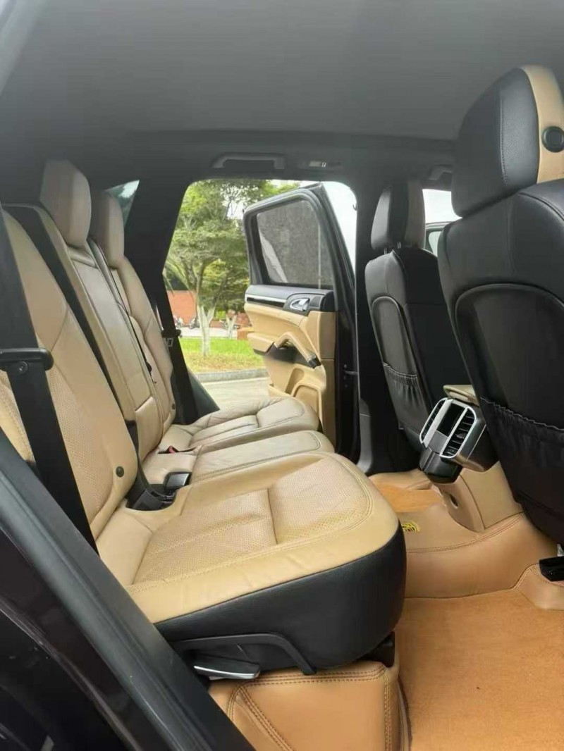 昆明16年保時捷卡宴4