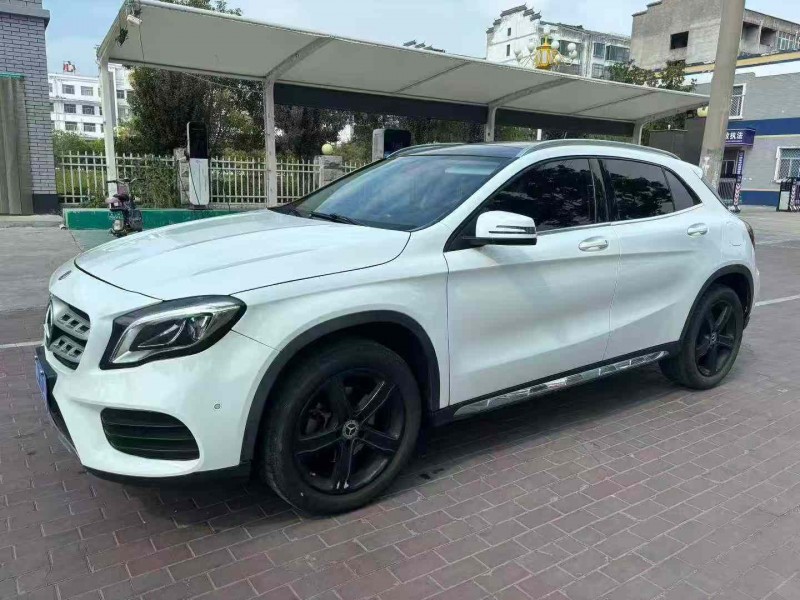 昆明20年奔驰GLA2