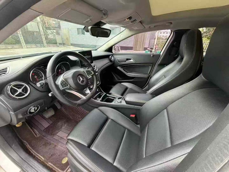 昆明20年奔驰GLA8