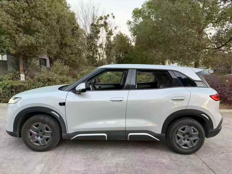 淮安25年比亚迪元2