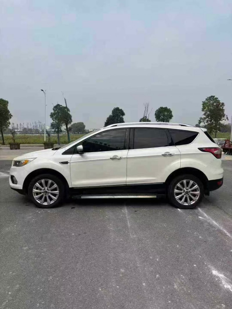 襄阳17年福特翼虎4