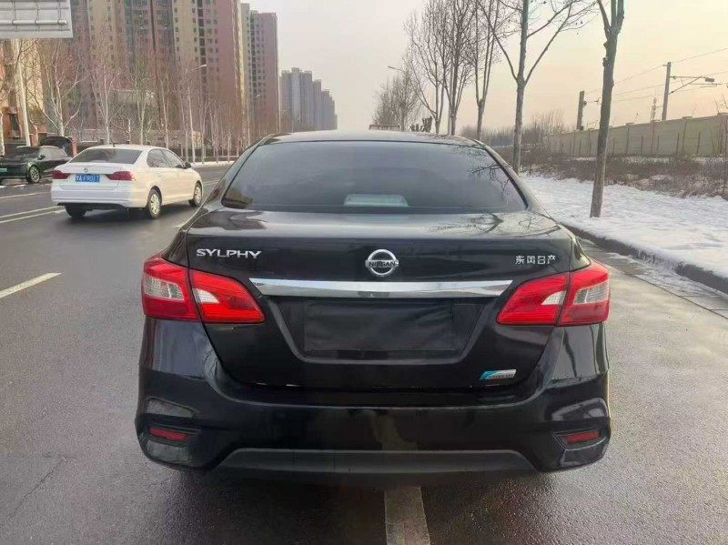 郑州17年日产轩逸5