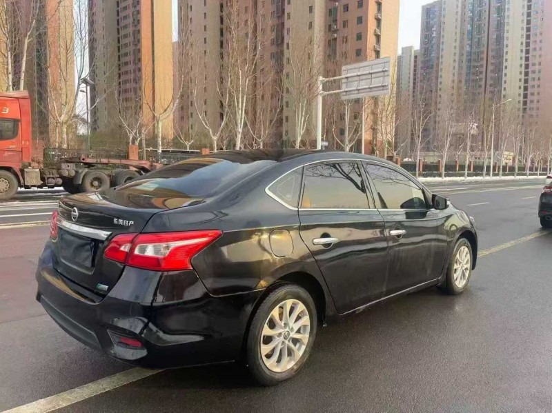 郑州17年日产轩逸6