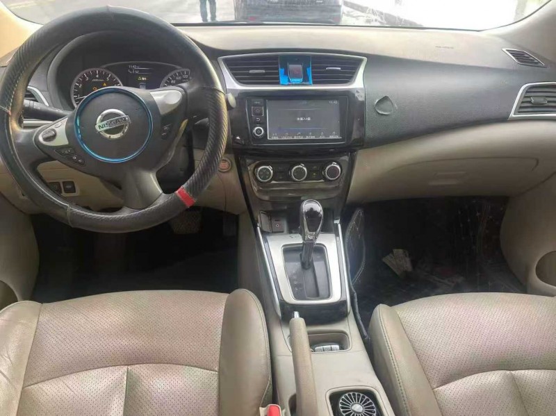 郑州17年日产轩逸8