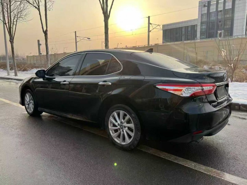 郑州23年丰田凯美瑞6