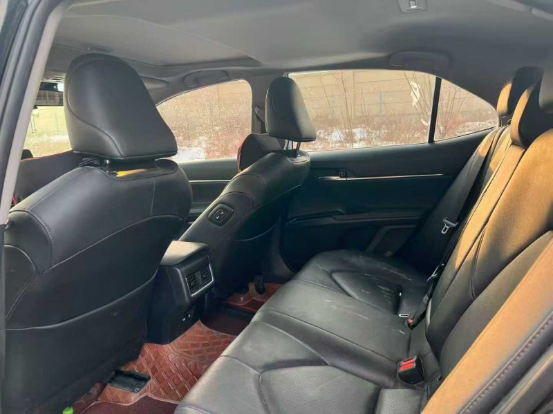 郑州23年丰田凯美瑞7