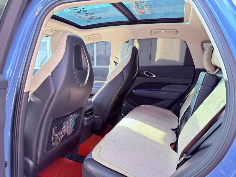 青島24年紅旗HS33