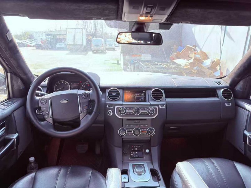 青岛15年路虎发现4