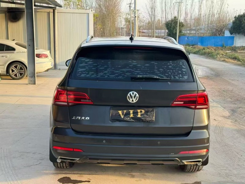 新乡20年大众探岳8