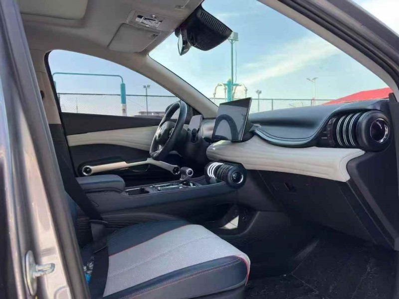 济宁23年比亚迪元7