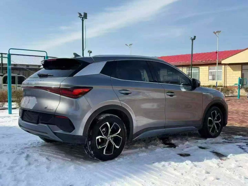 济宁23年比亚迪元8