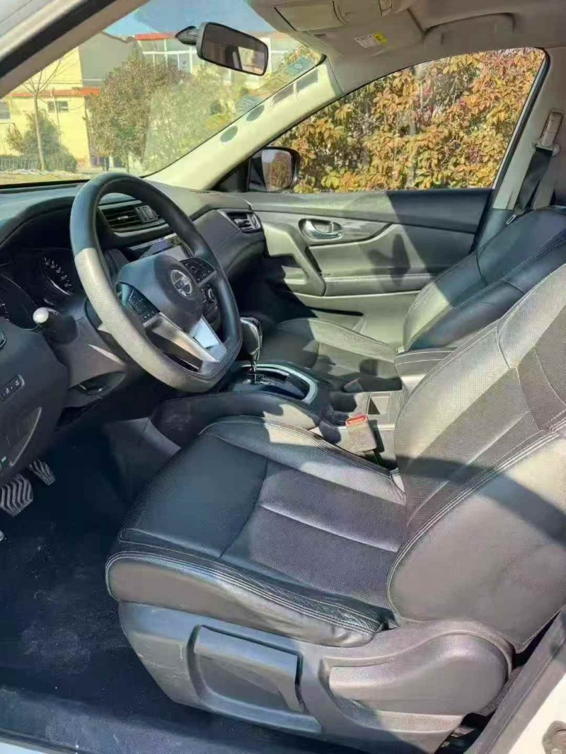 枣庄18年日产奇骏6