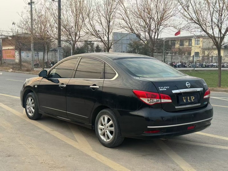 新乡18年日产轩逸8