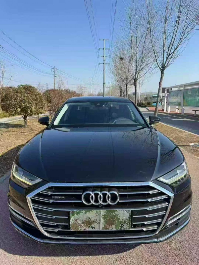 烟台19年奥迪A8L1