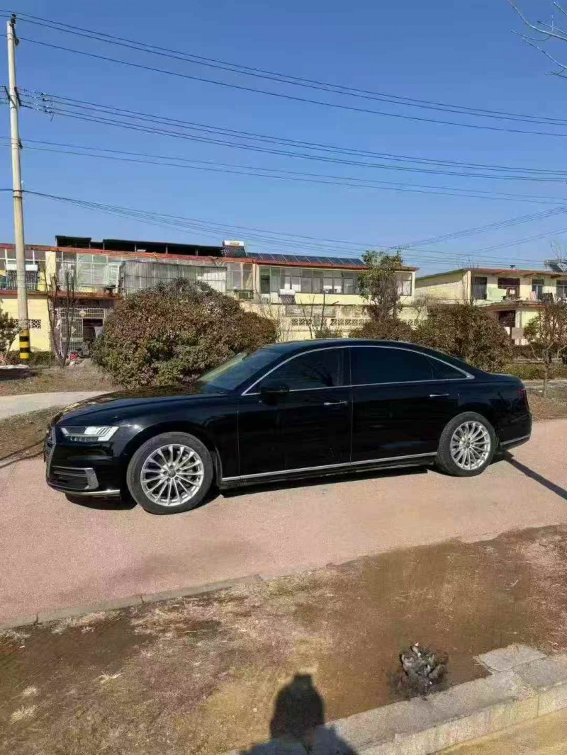 烟台19年奥迪A8L2