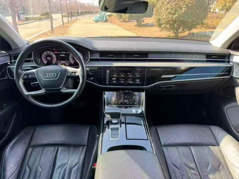 烟台19年奥迪A8L5