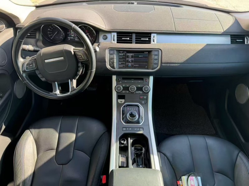 新乡17年路虎极光4