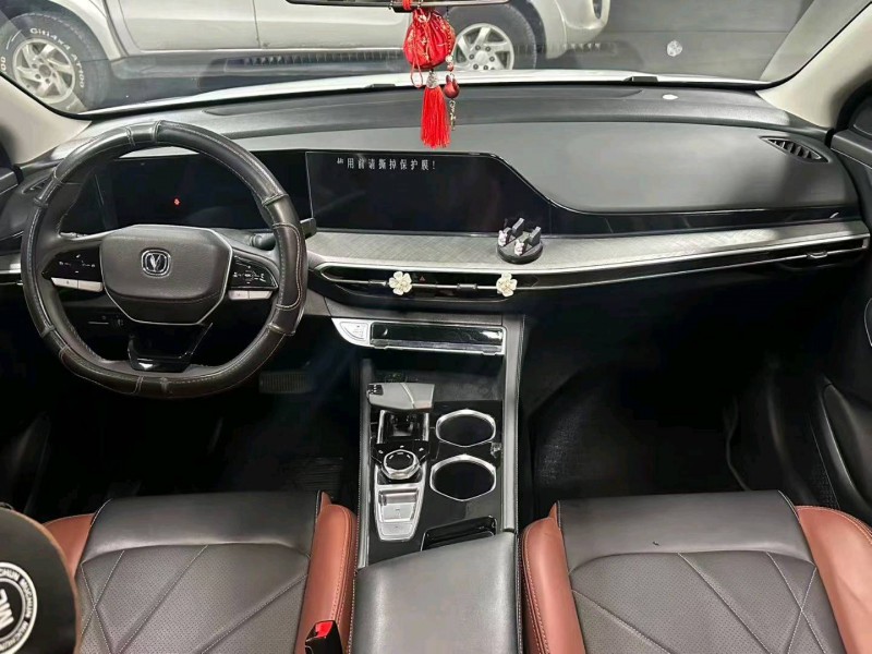 成都23年长安汽车逸动4