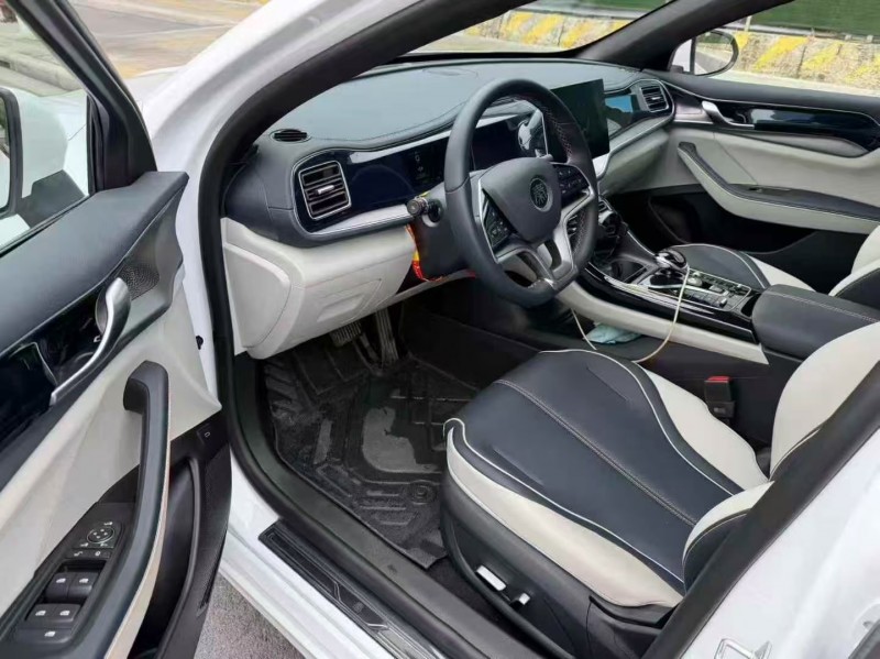 广州25年比亚迪秦5