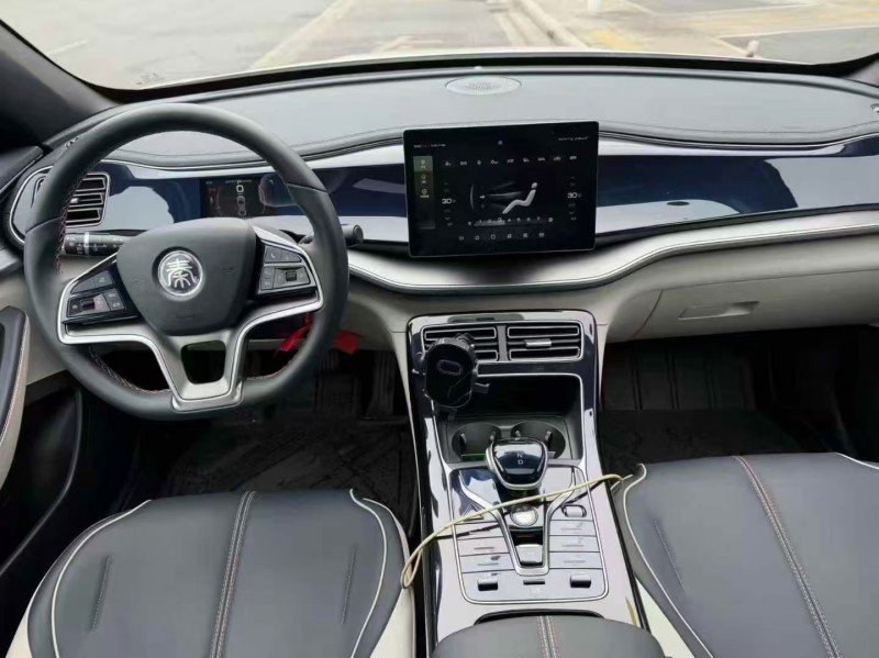 广州25年比亚迪秦6