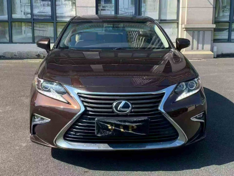 龍巖16年雷克薩斯ES1