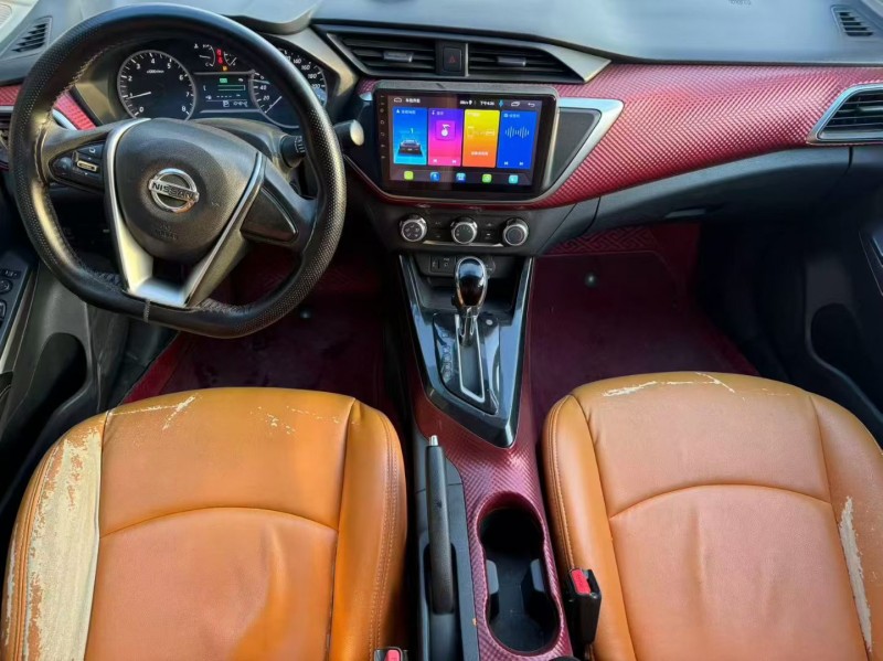 新乡15年日产蓝鸟4