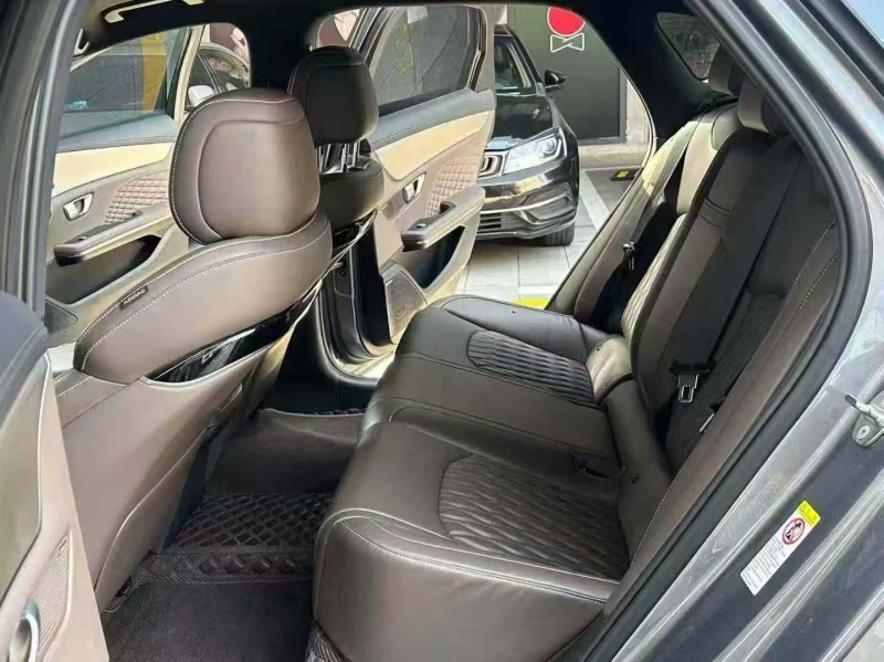 广州23年比亚迪汉6