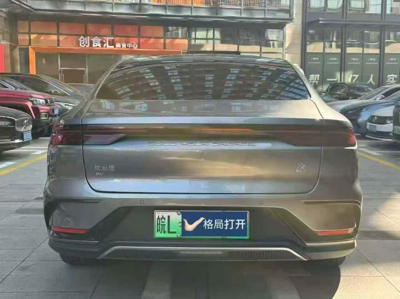 广州23年比亚迪汉9