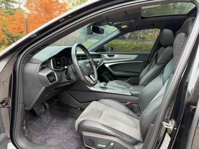 济宁23年奥迪A6L6