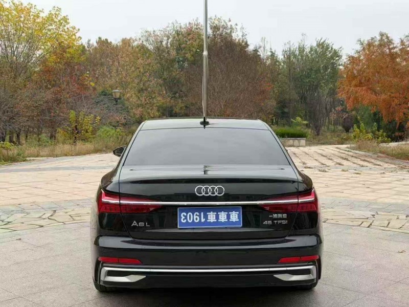 济宁23年奥迪A6L9