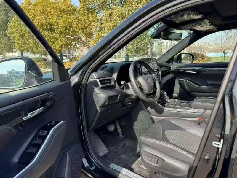 常州23年丰田皇冠4