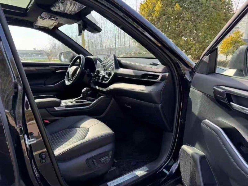 常州23年丰田皇冠5