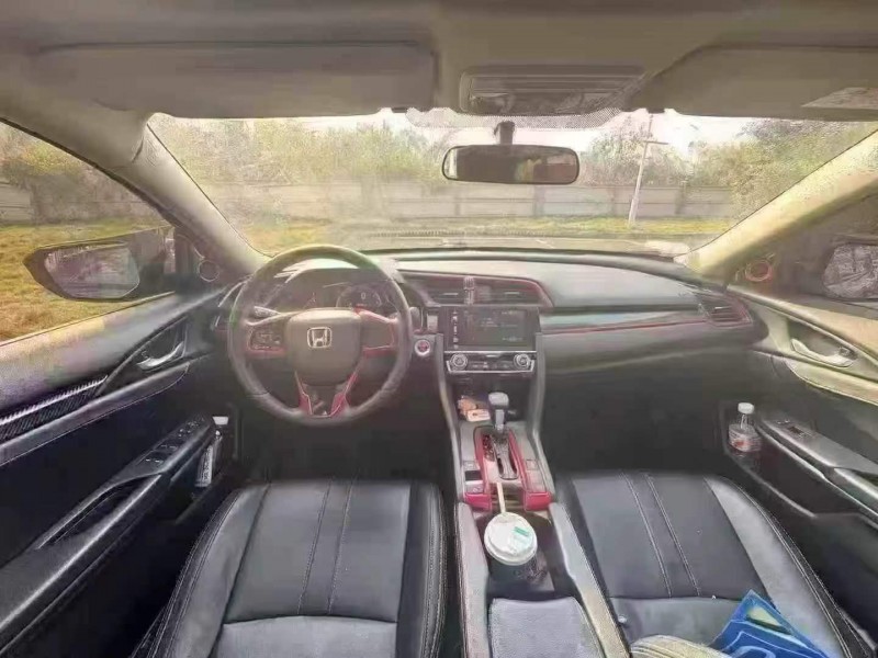 广州21年本田思域4