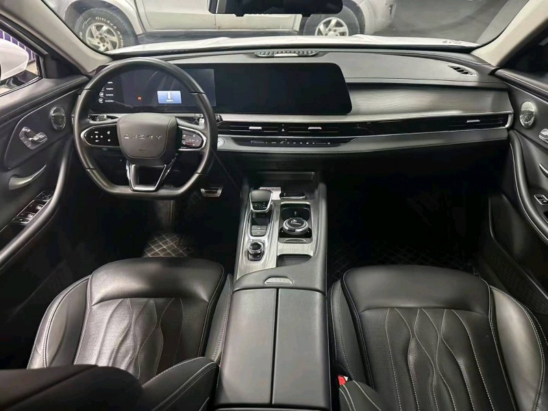 成都24年奇瑞艾瑞泽4