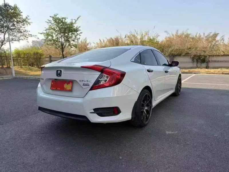 广州21年本田思域7