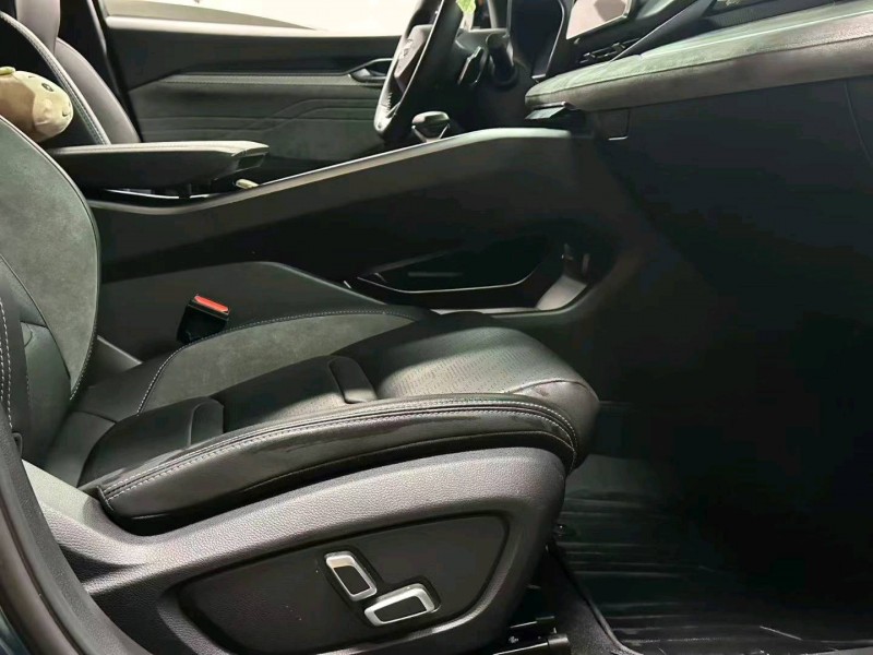 成都23年吉利星瑞3