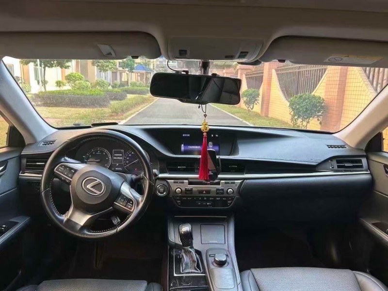 东莞18年雷克萨斯ES4